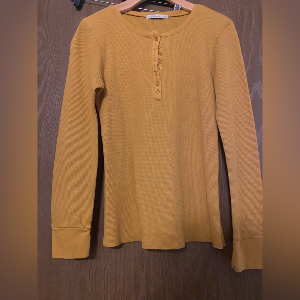 Never worn-henley